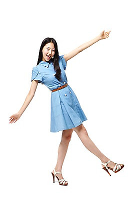 포토 JPG 스튜디오촬영 전신 모델 학생 라이프스타일 원피스 여자 대학생 포즈 모션 대학생라이프 실내 한명 서기 미소 웃음 누끼 사람 동양인 손짓 20대 성인 라이프 손들기 캠퍼스라이프 한국인 올리기 손뻗기 다리들기 여자만 여자한명만 성인여자만 청년만 청년여자만 성인한명만 청년여자한명만 성인여자한명만 성인만 국내포토 1 옷 표정 인종 청년 내부 생활 파일형식