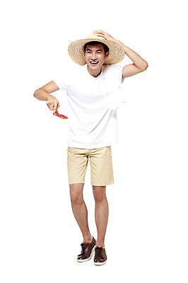 포토 JPG 스튜디오촬영 전신 모델 모자 학생 라이프스타일 남자 대학생 포즈 운동화 티셔츠 반바지 모션 대학생라이프 실내 한명 서기 미소 웃음 누끼 사람 동양인 20대 성인 라이프 앞모습 수건 손들기 캠퍼스라이프 한국인 농촌 봉사 도움 즐거움 밀짚모자 농촌봉사활동 농활 일손 남자만 남자한명만 성인남자만 청년만 청년남자만 청년남자한명만 성인한명만 성인남자한명만 성인만 국내포토 모자_잡화 1 잡화 감정 뷰포인트 신발 컨셉 셔츠 바지 표정 인종 청년 내부 생활 위생용품 시골 파일형식