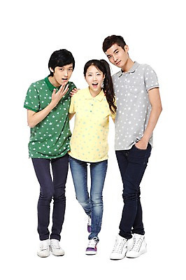 포토 JPG 스튜디오촬영 전신 모델 학생 라이프스타일 여자 남자 대학생 포즈 운동화 모션 어깨동무 대학생라이프 함께함 실내 서기 미소 웃음 누끼 사람 동양인 손짓 20대 성인 라이프 앞모습 세명 친구 캠퍼스라이프 다정 기쁨 한국인 반팔티셔츠 청바지 열정 포니테일 청년만 성인만 국내포토 헤어스타일 감정 뷰포인트 신발 컨셉 티셔츠 바지 관계 표정 인종 청년 내부 생활 파일형식