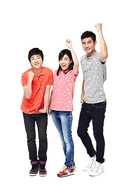 포토 JPG 스튜디오촬영 전신 모델 학생 라이프스타일 여자 남자 대학생 허리손 포즈 운동화 응원 모션 대학생라이프 함께함 실내 서기 미소 웃음 누끼 사람 동양인 손짓 20대 성인 라이프 앞모습 세명 친구 캠퍼스라이프 파이팅 기쁨 한국인 반팔티셔츠 청바지 열정 포니테일 청년만 성인만 국내포토 헤어스타일 감정 뷰포인트 신발 컨셉 티셔츠 바지 관계 표정 인종 청년 내부 생활 파일형식