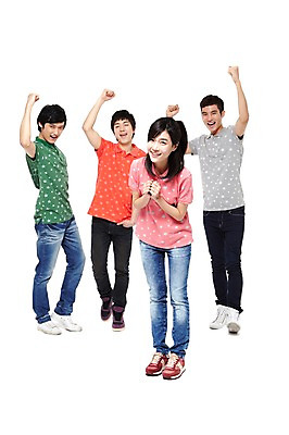 포토 JPG 스튜디오촬영 전신 모델 학생 라이프스타일 여자 남자 대학생 포즈 운동화 응원 모션 대학생라이프 함께함 실내 서기 미소 웃음 누끼 사람 동양인 손짓 여러명 20대 성인 라이프 앞모습 친구 캠퍼스라이프 파이팅 한국인 반팔티셔츠 청바지 즐거움 열정 격려 손모으기 포니테일 청년만 성인만 국내포토 헤어스타일 감정 뷰포인트 다수 신발 컨셉 티셔츠 바지 관계 표정 인종 청년 내부 생활 파일형식