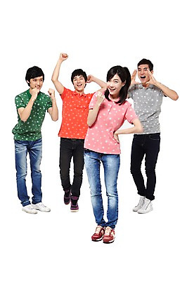 포토 JPG 스튜디오촬영 전신 모델 학생 라이프스타일 여자 남자 대학생 허리손 포즈 운동화 응원 모션 대학생라이프 함께함 실내 서기 미소 웃음 누끼 사람 동양인 손짓 여러명 20대 성인 라이프 앞모습 친구 캠퍼스라이프 파이팅 외침 기쁨 한국인 반팔티셔츠 청바지 즐거움 열정 격려 포니테일 청년만 성인만 국내포토 헤어스타일 감정 뷰포인트 다수 신발 컨셉 티셔츠 바지 관계 표정 인종 청년 내부 생활 소리 파일형식