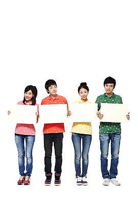 포토 JPG 스튜디오촬영 전신 모델 학생 라이프스타일 배너 여자 남자 대학생 포즈 운동화 모션 대학생라이프 안내 사각프레임 함께함 광고판 알림판 실내 서기 미소 웃음 들기 누끼 사람 동양인 손짓 여러명 20대 성인 라이프 앞모습 친구 캠퍼스라이프 한국인 반팔티셔츠 청바지 알림 열정 공지사항 포니테일 청년만 성인만 소식_알림 국내포토 헤어스타일 감정 뷰포인트 다수 신발 컨셉 티셔츠 바지 관계 프레임 표정 인종 청년 내부 생활 사각형 판 파일형식