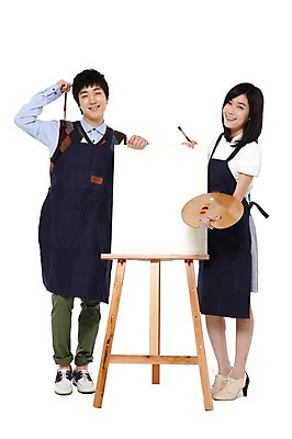 포토 JPG 스튜디오촬영 전신 모델 학생 라이프스타일 여자 남자 구두 대학생 포즈 운동화 셔츠 남방 모션 대학생라이프 실내 미술 서기 미소 웃음 누끼 사람 동양인 손짓 20대 성인 취미 두명 라이프 앞모습 친구 손들기 캠퍼스라이프 앞치마 물감 미술도구 기쁨 한국인 반팔티셔츠 청바지 붓 단발머리 팔레트 받침대 즐거움 이젤 화가 긴팔티셔츠 청년만 성인만 국내포토 직업 헤어스타일 감정 뷰포인트 신발 상의 티셔츠 바지 관계 문화예술 표정 인종 청년 내부 생활 오브젝트 파일형식