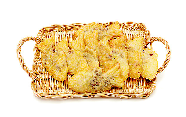 포토 JPG 스튜디오촬영 음식 빵 디저트 쟁반 실내 누끼 사람없음 바구니 겨울음식 겨울간식 붕어빵 잉어빵 국내포토 겨울 내부 파일형식