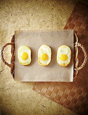 포토 JPG 스튜디오촬영 음식 빵 디저트 실내 사람없음 바구니 겨울음식 겨울간식 계란빵 국내포토 겨울 내부 파일형식