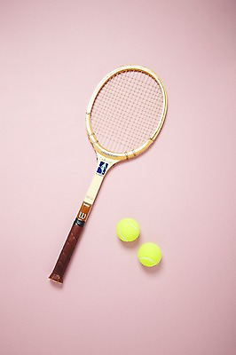 포토 JPG 스튜디오촬영 스포츠용품 스포츠 올림픽 하계올림픽 실내 사람없음 테니스 라켓 테니스라켓 테니스공 오브젝트 국내포토 공 내부 구기 테니스용품 파일형식
