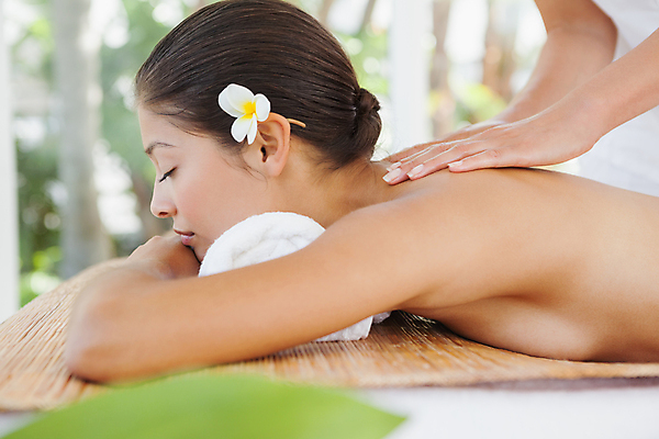 포토 JPG 해외이미지 라이프스타일 손 여자 행복 엎드리기 휴식 갈색머리 실내 한명 상반신 20대 성인 신체부위 스파 마사지 마사지사 성인여자한명만 해외202105 해외포토 직업 1 헤어스타일 감정 컨셉 모션 사람 청년 내부 생활 여자한명만 성인여자만 파일형식