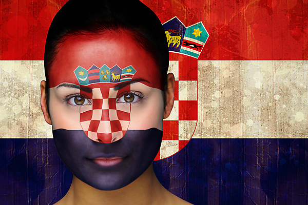 포토 JPG 해외이미지 배너 응시 여자 스포츠 청소년 갈색머리 한명 이벤트 20대 컴퓨터그래픽 컵 세계 디지털 축구 깃발 얼룩 부채 국기 신분 2014년 크로아티아 애국심 그런지 페이스페인팅 혼혈 효과 해외202105 해외포토 1 헤어스타일 식기 시선 유럽 사람 청년 그래픽 구기 연도 다문화 파일형식