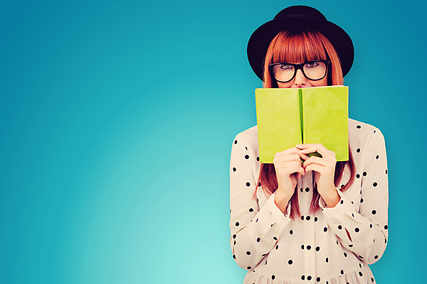 포토 JPG 해외이미지 백인 응시 여자 행복 포즈 백그라운드 한명 서기 청년 성인 목재 컴퓨터그래픽 책 캐주얼 30대 파란색 독서 유행 디지털 잡기 시원함 엉덩이 문학 빨간머리 비네팅 앞머리 스타일 힙스터 카피스페이스 해외202105 해외포토 서양인 나무 1 헤어스타일 시선 옷 패션 감정 컬러 재료 모션 촬영기법 사람 신체부위 그래픽 장년 공백 파일형식