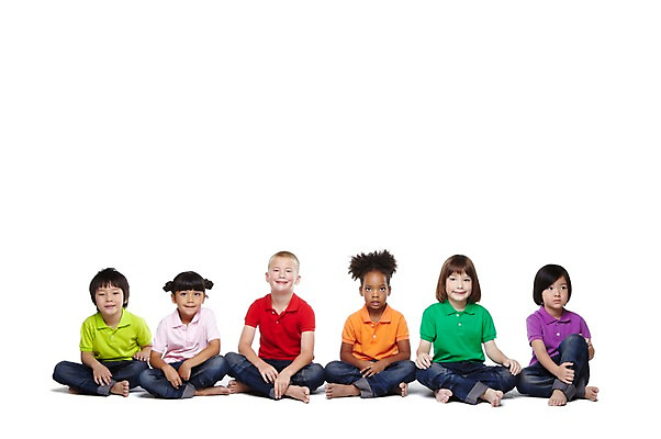 포토 JPG 스튜디오촬영 전신 서양인 외국인 백인 해외기획촬영 학생 라이프스타일 여자 2011년태국 남자 어린이라이프 초등학생 어린이 흑인 놀이 함께함 실내 미소 웃음 누끼 사람 앉기 동양인 인종 소녀 소년 여러명 앞모습 10대 캐주얼 친구 다정 우정 즐거움 십대만 국내포토 옷 감정 뷰포인트 다수 컨셉 관계 모션 청소년 표정 내부 생활 파일형식