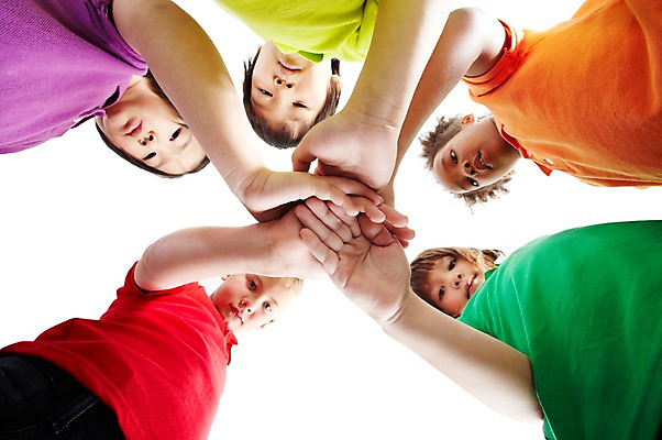 포토 JPG 스튜디오촬영 서양인 외국인 백인 해외기획촬영 학생 라이프스타일 응시 여자 2011년태국 남자 어린이라이프 초등학생 어린이 로우앵글 흑인 놀이 협력 함께함 실내 누끼 사람 동양인 인종 손짓 소녀 소년 여러명 상반신 10대 캐주얼 친구 파이팅 다정 우정 즐거움 손모으기 십대만 내려보기 국내포토 시선 옷 감정 뷰포인트 다수 컨셉 관계 모션 청소년 내부 생활 파일형식