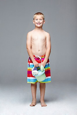 포토 JPG 스튜디오촬영 전신 서양인 외국인 백인 해외기획촬영 학생 라이프스타일 계절 2011년태국 남자 수영복 어린이라이프 여유 초등학생 어린이 물놀이 놀이 방학 휴가 실내 여름방학 한명 서기 미소 웃음 들기 사람 소년 앞모습 10대 여름 장난감 놀이용품 즐거움 남자만 남자한명만 십대만 십대남자만 십대남자한명만 국내포토 1 옷 감정 뷰포인트 모션 청소년 표정 인종 내부 생활 오브젝트 파일형식 여름_계절