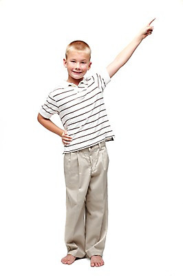 포토 JPG 스튜디오촬영 전신 서양인 외국인 백인 해외기획촬영 학생 라이프스타일 2011년태국 남자 어린이라이프 초등학생 어린이 허리손 포즈 모션 실내 한명 서기 미소 웃음 누끼 사람 손짓 소년 앞모습 10대 캐주얼 엄지손가락 가리킴 남자만 남자한명만 십대만 십대남자만 십대남자한명만 국내포토 1 옷 뷰포인트 손가락 청소년 표정 인종 내부 생활 파일형식