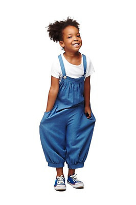 포토 JPG 스튜디오촬영 전신 서양인 외국인 해외기획촬영 학생 라이프스타일 여자 2011년태국 어린이라이프 초등학생 어린이 흑인 실내 한명 서기 미소 웃음 누끼 사람 소녀 앞모습 10대 캐주얼 멜빵바지 여자만 여자한명만 소녀만 국내포토 1 옷 뷰포인트 바지 모션 청소년 표정 인종 내부 생활 멜빵 어린이만 파일형식