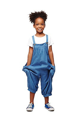 포토 JPG 스튜디오촬영 전신 서양인 외국인 해외기획촬영 학생 라이프스타일 여자 2011년태국 어린이라이프 초등학생 어린이 흑인 실내 한명 서기 미소 웃음 누끼 사람 소녀 앞모습 10대 캐주얼 멜빵바지 여자만 여자한명만 소녀만 국내포토 1 옷 뷰포인트 바지 모션 청소년 표정 인종 내부 생활 멜빵 어린이만 파일형식