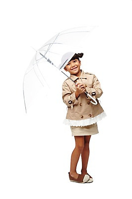 포토 JPG 스튜디오촬영 전신 외국인 해외기획촬영 학생 라이프스타일 잡화 여자 2011년태국 어린이라이프 초등학생 어린이 포즈 우산 모션 실내 한명 서기 미소 웃음 들기 누끼 사람 동양인 소녀 앞모습 10대 캐주얼 치마 트렌치코트 여자만 여자한명만 소녀만 국내포토 1 옷 뷰포인트 청소년 하의 표정 인종 내부 생활 코트 어린이만 파일형식