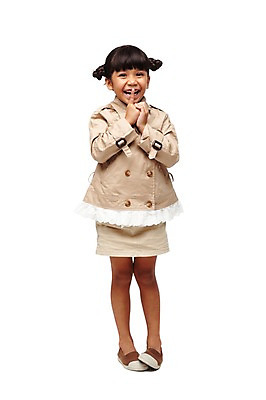 포토 JPG 스튜디오촬영 전신 외국인 해외기획촬영 학생 라이프스타일 여자 2011년태국 어린이라이프 초등학생 어린이 포즈 모션 실내 한명 서기 미소 웃음 누끼 사람 동양인 손짓 소녀 앞모습 10대 캐주얼 치마 트렌치코트 여자만 여자한명만 소녀만 국내포토 1 옷 뷰포인트 청소년 하의 표정 인종 내부 생활 코트 어린이만 파일형식