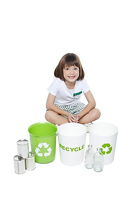 포토 JPG 스튜디오촬영 전신 서양인 외국인 백인 해외기획촬영 학생 라이프스타일 여자 2011년태국 교육 어린이라이프 초등학생 어린이 캠페인 반바지 유리병 실내 통 한명 미소 웃음 누끼 사람 앉기 소녀 앞모습 10대 캐주얼 하이앵글 자연보호 환경 그린캠페인 재활용 쓰레기통 캔 보호 병 에코 분리수거 여자만 여자한명만 소녀만 그린슈머 국내포토 1 식기 옷 뷰포인트 컨셉 바지 모션 청소년 자연 병_용기 표정 인종 내부 생활 친환경 어린이만 파일형식