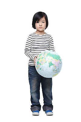 포토 JPG 스튜디오촬영 전신 외국인 해외기획촬영 학생 라이프스타일 여자 2011년태국 교육 어린이라이프 지구 초등학생 어린이 캠페인 실내 한명 서기 들기 누끼 사람 동양인 소녀 앞모습 10대 캐주얼 지구본 자연보호 환경 그린캠페인 보호 여자만 여자한명만 소녀만 국내포토 1 옷 뷰포인트 컨셉 모션 청소년 자연 인종 내부 생활 어린이만 파일형식