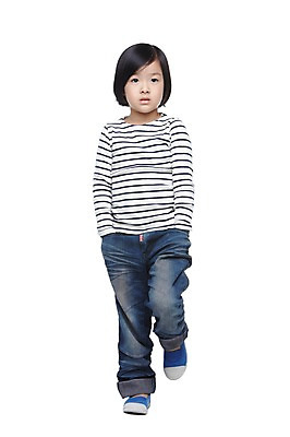 포토 JPG 스튜디오촬영 전신 외국인 해외기획촬영 학생 라이프스타일 여자 2011년태국 어린이라이프 초등학생 어린이 포즈 실내 한명 서기 누끼 사람 동양인 소녀 앞모습 10대 캐주얼 여자만 여자한명만 소녀만 국내포토 1 옷 뷰포인트 모션 청소년 인종 내부 생활 어린이만 파일형식