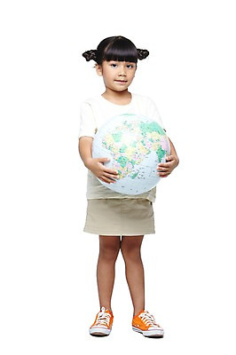 포토 JPG 스튜디오촬영 전신 외국인 해외기획촬영 학생 라이프스타일 여자 2011년태국 교육 어린이라이프 지구 초등학생 어린이 캠페인 실내 한명 서기 들기 누끼 사람 동양인 소녀 앞모습 10대 캐주얼 치마 지구본 자연보호 환경 그린캠페인 보호 친환경 여자만 여자한명만 소녀만 국내포토 1 옷 뷰포인트 컨셉 모션 청소년 자연 하의 인종 내부 생활 어린이만 파일형식