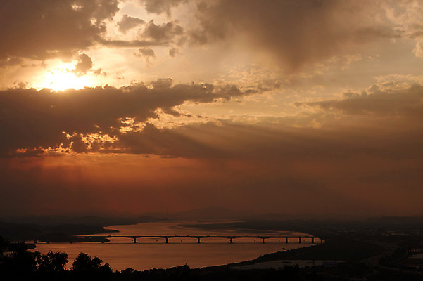포토 JPG 주간 계절 겨울 자연 한국 풍경 사람없음 야외 빛 강 일출 일몰 한강 가교 국내포토 자연요소 건축물 아시아 서울 노을 생태계 랜드마크 파일형식