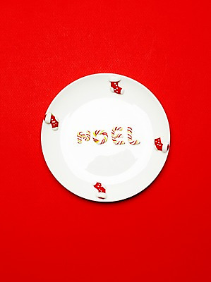 포토 JPG 모양 문자 접시 알파벳 크리스마스 크리스마스용품 양말 사람없음 장식 빨간색 과자 오브젝트 노엘 국내포토 식기 영어 기념일 컬러 디저트 용품 파일형식