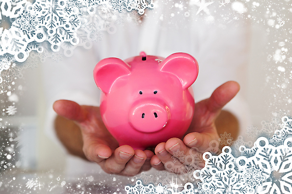 포토 JPG 해외이미지 백인 직업 남자 분홍색 셔츠 크리스마스 돈 겨울 비즈니스 날씨 휴가 프레임 직장 한명 앉기 성인 컴퓨터그래픽 그래픽 30대 금융 경제 사무실 디지털 얼음 축제 저축 돼지저금통 추위 축하 잡기 비즈니스맨 눈송이 떨어짐 은색 책상 투자 보여주기 회전의자 눈보라 해외202105 해외포토 자연요소 서양인 1 계절 기념일 컬러 가구 컨셉 상의 의자 회사 모션 눈_날씨 사람 장년 저금통 직장인 재산 파일형식