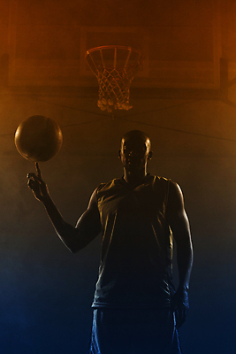 포토 JPG 해외이미지 남자 스포츠 포즈 공 손가락 청소년 검은배경 근육 농구 실내 건강 서기 20대 사람없음 바구니 검은색 게임 찡그림 묘기 체육관 회전 심각 플레이어 해외202105 해외포토 손 컬러 백그라운드 컨셉 모션 놀이 표정 사람 청년 내부 구기 파일형식