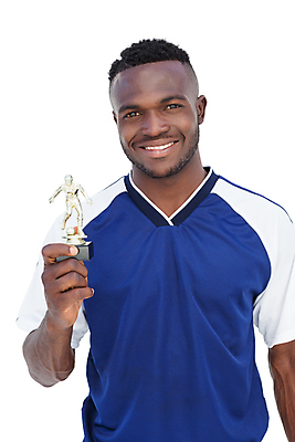 포토 JPG 해외이미지 응시 남자 행복 스포츠 청소년 성공 검은배경 한명 서기 이벤트 20대 파란색 운동복 검은색 축구 축하 우승 자르기 상패 트로피 고립 승자 운동가 저지 챔피언 플레이어 필승 해외202105 해외포토 1 시선 옷 감정 컬러 백그라운드 컨셉 모션 사람 청년 구기 최고 상_우승 파일형식