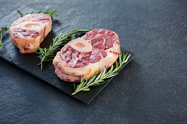 포토 JPG 해외이미지 재료 부분 오이 육류 요리 사람없음 검은색 소고기 신선 양념 레몬 허브 준비 유기농 날것 레시피 로즈메리 목판 생식 해외202105 해외포토 식물 웰빙 컬러 채소 과일 식재료 파일형식