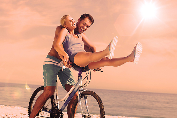 포토 JPG 해외이미지 백인 커플 여자 남자 행복 모래 스포츠 파도 바다 장난 반바지 청소년 하늘 휴가 짧은머리 갈색머리 함께함 탈의 건강 사랑 서기 미소 웃음 앉기 20대 성인 두명 물 여름 30대 운동복 금발 운동 햇빛 맑음 자전거 기쁨 검은머리 탱크톱 누드 정확 해외202105 해외포토 자연요소 서양인 헤어스타일 옷 계절 감정 컨셉 상의 바지 관계 모션 날씨 표정 사람 청년 장년 태양 바이크 파일형식