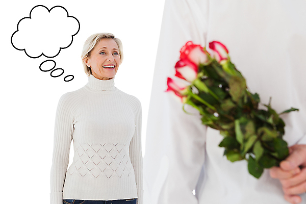 포토 JPG 해외이미지 백인 커플 여자 노년 꽃 행복 꽃다발 중년 50대 생각 관계 함께함 발렌타인데이 선물 사랑 미소 두명 캐주얼 금발 장미 놀람 낭만 잡기 숨기 카피스페이스 해외202105 해외포토 서양인 식물 헤어스타일 옷 감정 컨셉 모션 데이이벤트 표정 사람 성인 공백 파일형식