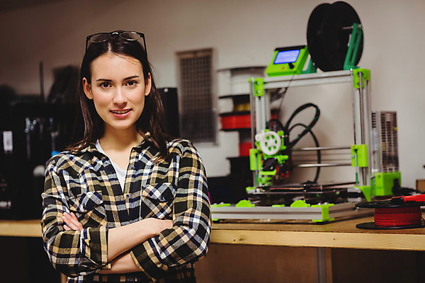 포토 JPG 해외이미지 백인 모델 직업 응시 여자 행복 안경 비즈니스 청소년 탁자 직장 기술 실내 사람없음 캐주얼 사무실 팔짱 예술가 그래픽디자이너 해외202105 해외포토 서양인 시선 잡화 옷 감정 가구 회사 모션 사람 내부 디자이너 파일형식