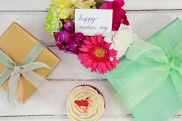 포토 JPG 해외이미지 전통 라이프스타일 계절 리본 포장 텍스트 통신 엄마 휴가 디저트 아이디어 선물 사랑 이벤트 사람없음 목재 장식 선물상자 꼬리표 얼음 축제 놀람 도전 하트 축하 인사 신용카드 메시지 달콤 널 유혹 컵케이크 다발 스마트 크림 활 기회 잔치 소원 충동구매 돌봄 어머니의날 맛있는 해외202105 해외포토 자연요소 모양 나무 기념일 감정 음식 컨셉 재료 가족 모션 표정 생활 금융 쇼핑 상자 라벨 케이크 예절 맛 미국문화 과소비 파일형식