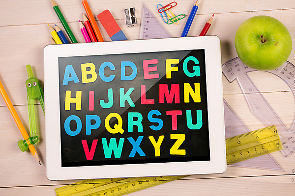 포토 JPG 해외이미지 학생 알파벳 교육 컨셉 스티커 텍스트 교실 학교 표시 문구용품 사람없음 컴퓨터그래픽 빨간색 파란색 학습 스터디 컬러풀 태블릿 알약 연필 노란색 디지털 칠판 메시지 편지 책상 페이지 자석 터치스크린 해외202105 해외포토 영어 컬러 가구 학용품 그래픽 전자제품 스마트기기 필기구 약 오브젝트 파일형식