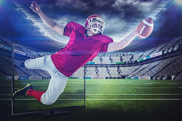 포토 JPG 해외이미지 백인 남자 스포츠 공 청소년 놀이 축구선수 한명 이벤트 20대 컴퓨터그래픽 빨간색 초록색 운동복 디지털 스크린 텔레비전 경기장 잡기 헬멧 전자 점수 스포트라이트 착륙 쿼터백 해외202105 해외포토 서양인 1 옷 컬러 스포츠시설 모션 운동선수 사람 청년 그래픽 전자제품 축구 보호장비 파일형식