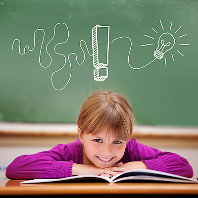 포토 JPG 해외이미지 학생 교육 행복 교실 학교 아이디어 사람 앉기 컴퓨터그래픽 책 학습 독서 디지털 칠판 낙서 책상 그림 손그림 혁명 감탄 구두점 문해 해외202105 해외포토 감정 가구 컨셉 모션 그래픽 구두상점 파일형식