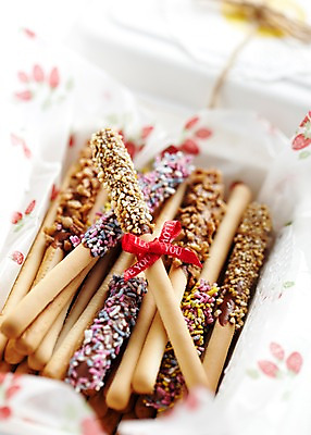 포토 JPG 스튜디오촬영 기념일 리본 디저트 선물 이벤트 사람없음 상자 과자 빼빼로 빼빼로데이 국내포토 음식 데이이벤트 실내 막대과자 파일형식