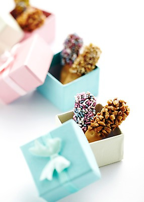 포토 JPG 스튜디오촬영 기념일 디저트 선물 이벤트 사람없음 선물상자 과자 빼빼로 빼빼로데이 국내포토 음식 데이이벤트 실내 상자 막대과자 파일형식