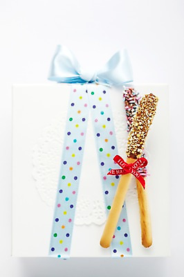 포토 JPG 스튜디오촬영 기념일 리본 디저트 선물 이벤트 사람없음 선물상자 과자 빼빼로 빼빼로데이 국내포토 음식 데이이벤트 실내 상자 막대과자 파일형식