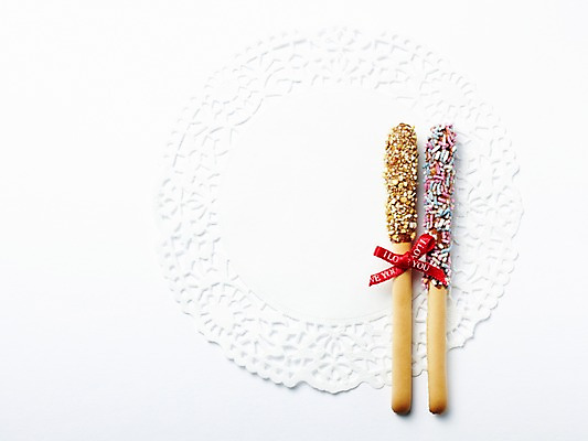 포토 JPG 스튜디오촬영 기념일 디저트 선물 이벤트 사람없음 과자 천 받침대 빼빼로 빼빼로데이 헝겊 국내포토 음식 데이이벤트 실내 직물 막대과자 파일형식 천_직물