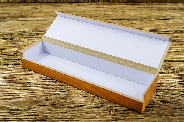 포토 JPG 해외이미지 디자인 가구 백그라운드 선물 미술 안전 사람없음 목재 장식 상자 갈색 금속 수확 골동품 뚜껑 흰색 오픈 역사 재산 작음 신비 컨테이너 비밀 보석 소중 오브젝트 싱글 복고 잠금 수납 해적 보물 고립 궤 수목 옛날 장식함 해외202004 해외202105 해외포토 나무 산업 컬러 생활용품 컨셉 농업 재료 재질 문화예술 금융 크기 광석 도둑 보안 파일형식