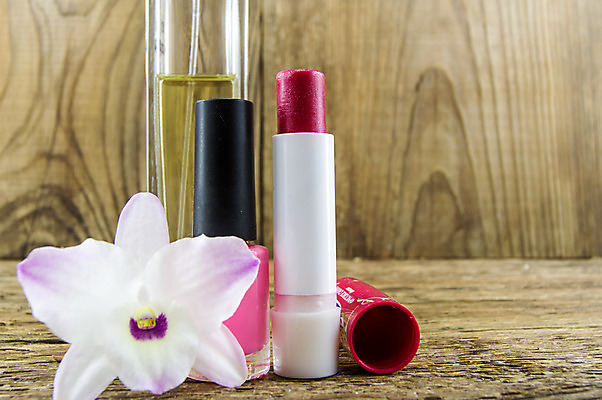 포토 JPG 해외이미지 응시 여자 꽃 얼굴 분홍색 백그라운드 오렌지 유리 탁자 종류 그림자 서기 사람없음 목재 장식 컬러풀 갈색 유행 상점 금속 화장품 거울 립스틱 붓 원형 화려 팔레트 고급 피부관리 만들기 광택 구성 연지 스타일 많음 해외202004 해외202105 해외포토 도형 나무 식물 시선 컬러 가구 컨셉 과일 재료 모션 재질 사람 신체부위 뷰티 파일형식