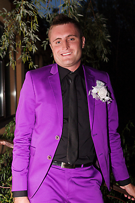 포토 JPG 해외이미지 1 응시 공원 남자 포즈 청소년 한명 미소 사람 20대 성인 사람없음 야외 여름 긍정 성인남자만 카피스페이스 해외202004 해외202105 해외포토 시선 계절 공공시설 컨셉 표정 청년 공백 남자만 성인만 파일형식