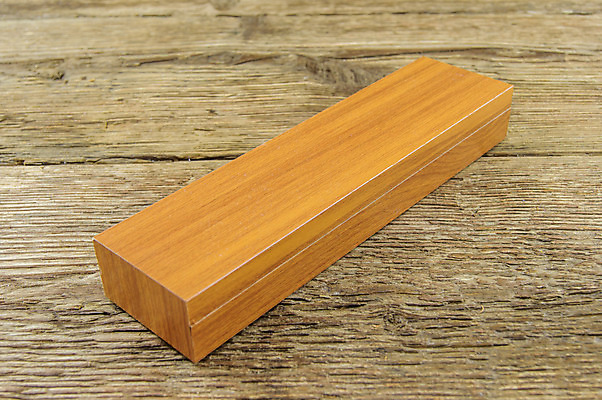 포토 JPG 해외이미지 디자인 가구 백그라운드 선물 미술 안전 사람없음 목재 장식 상자 갈색 금속 수확 골동품 뚜껑 흰색 오픈 역사 재산 작음 신비 컨테이너 비밀 보석 소중 오브젝트 싱글 복고 잠금 수납 해적 보물 고립 궤 수목 옛날 장식함 해외202004 해외202105 해외포토 나무 산업 컬러 생활용품 컨셉 농업 재료 재질 문화예술 금융 크기 광석 도둑 보안 파일형식