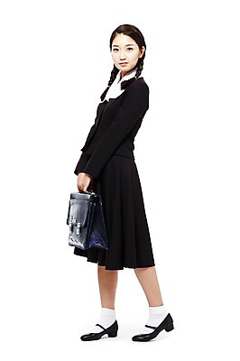 포토 JPG 스튜디오촬영 전신 학생 라이프스타일 여학생 여자 교복 가방 청소년 양갈래머리 여고생 고등학생 책가방 땋은머리 실내 한명 서기 들기 누끼 사람 동양인 옆모습 10대 청춘 스쿨라이프 한국인 추억 복고 등교 하교 학창시절 여자만 여자한명만 십대만 십대여자만 십대여자한명만 국내포토 1 헤어스타일 잡화 옷 뷰포인트 컨셉 학교 모션 인종 내부 생활 등하교 파일형식