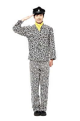 포토 JPG 스튜디오촬영 전신 모자 학생 라이프스타일 남자 교복 남학생 포즈 모션 청소년 고등학생 실내 한명 서기 미소 웃음 누끼 사람 동양인 손짓 앞모습 10대 청춘 스쿨라이프 한국인 의식 추억 복고 학창시절 경례 거수경례 교련복 남자만 남자한명만 십대만 십대남자만 십대남자한명만 국내포토 1 잡화 옷 뷰포인트 컨셉 학교 표정 인종 내부 생활 인사 파일형식