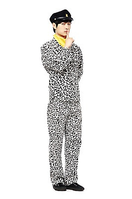 포토 JPG 스튜디오촬영 전신 모자 학생 라이프스타일 남자 교복 남학생 포즈 모션 청소년 고등학생 실내 한명 서기 누끼 사람 동양인 손짓 앞모습 10대 청춘 스쿨라이프 한국인 추억 비밀 복고 학창시절 쉿 조용 교련복 남자만 남자한명만 십대만 십대남자만 십대남자한명만 국내포토 1 잡화 옷 뷰포인트 컨셉 학교 인종 내부 생활 파일형식